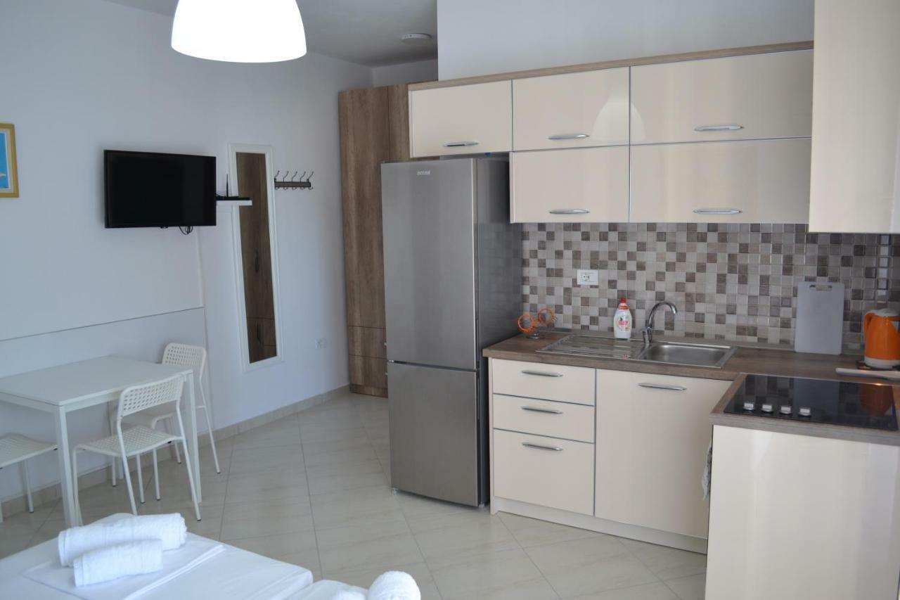 Seaview Bay Studio & Private Garage Vlora Kültér fotó