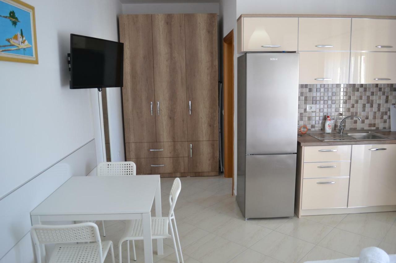 Seaview Bay Studio & Private Garage Vlora Kültér fotó